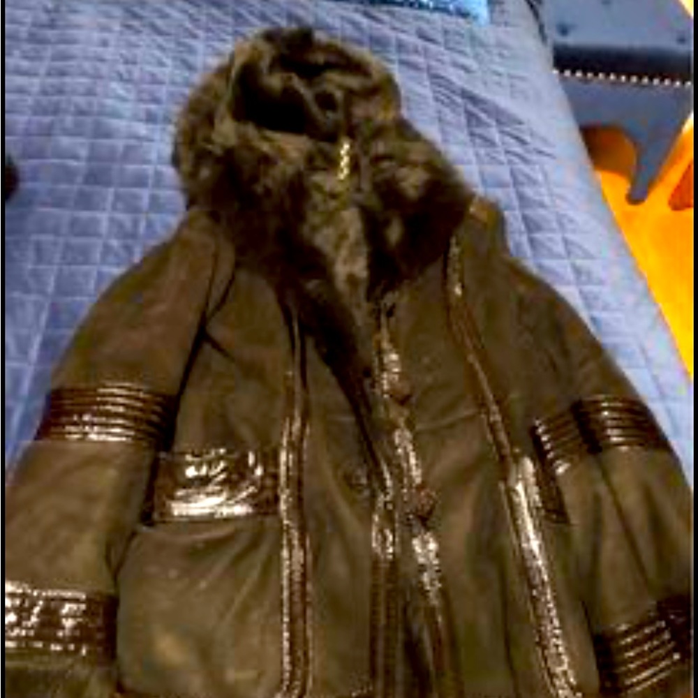 Size small, black color